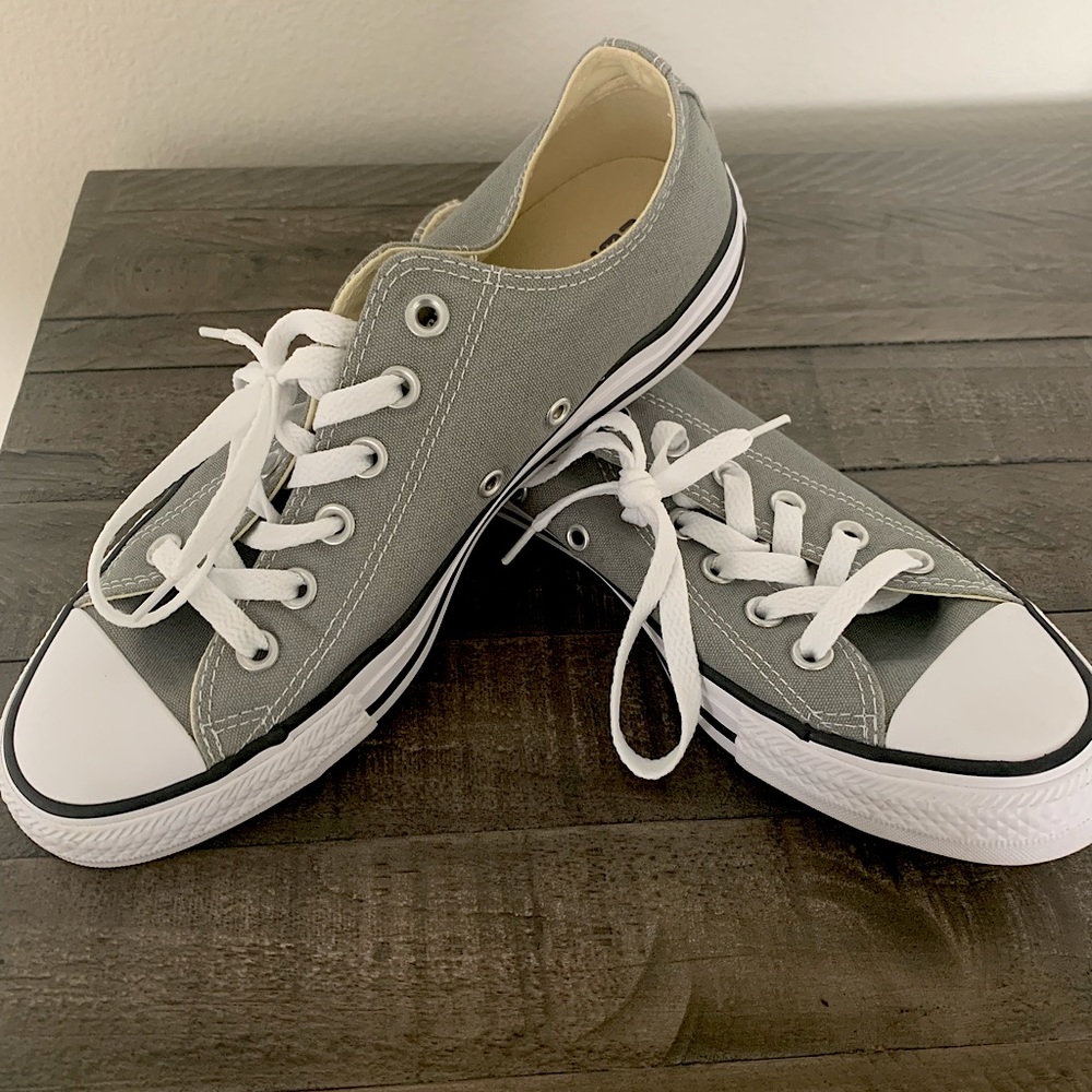 Green converse. Size 8.5 women